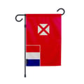 Miniatyrbild 1 av 3: Flagga Trädgård Wallis och Futuna – 32 x 47,5 cm – Hållbar Polyester – Vertikalt Format – Utomhus – Pixelforma