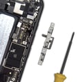 Miniatyrbild 2 av 4: Ersättningsvolymknapp för iPhone 16 i Grå