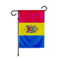 Miniatyrbild 1 av 3: Moldavien Trädgårdsflagga – 32 x 47,5 cm – Motståndskraftig Polyester – Vertikalt Format – Utomhus – Pixelforma