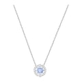 Miniatyrbillede 1 af 3: Collier - Swarovski - 5279425 - Rhodium-belagte metal - Cirkulært vedhæng - Hvide og blå krystaller