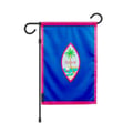 Miniatyrbild 1 av 3: Guam Trädgårdsflagga – 32 x 47,5 cm – Hållbar Polyester – Horisontell Format – Utomhus – Pixelforma