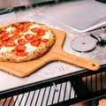 Miniatyrbild 2 av 6: Pizzaspade - OONI - 16 tum - Bambum - Fuktresistent - Lätt att underhålla