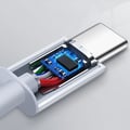 Miniatyrbild 4 av 4: USB-C Ljudadapter - Hög Kvalitet - Kompakt Lätt - Vit - Musikkontroll - Plug and Play