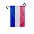 Miniatyrbild 1 av 3: Trädgårdsflagga av Frankrike – 32 x 47,5 cm – Hållbar polyester – Horisontellt format – Utomhus – Pixelforma