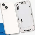 Miniatyrbild 2 av 4: Helt chassi för iPhone 14 med baksida och kameralinser vit
