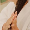 Miniatyrbild 2 av 4: Crème definition av lockar - Aveda - Be Curly - 200ml - Frisyrskydd 72h - Fuktighetsgivande 92%