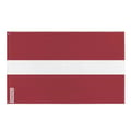 Miniatyrbild 1 av 3: Lettlands flagga – 192 x 288 cm – Hållbar polyester – 2 metallöglor – Inomhus / Utomhus – Pixelforma