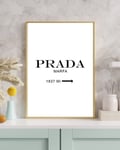 Pikkukuva 8 / 9: Prada Text Poster 50x70 cm – Fashion Affisch | Stilren Mode Väggkonst