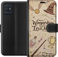 Miniatyrbilde 1 av 3: Kompatibelt Lommeboketui til Samsung Galaxy A51 Harry Potter Wingardium Leviosa-illustrasjon – magisk Harry Potter-tema med tryllestav, Snitch og hat