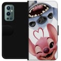 Miniatyrbilde 1 av 3: Kompatibelt Lommeboketui til OnePlus 9 Pro Lekne Stitch og Angel i nærbilde med store latterutbrudd og hjerteformede detaljer som skaper en sjarmeren