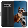 Miniatyrbillede 1 af 3: Kompatibel Tegnebogsetui til Samsung Galaxy S10+ Giraffe dalmatiner duo-motiv med sjovt nærbillede af en giraffe og en dalmatiner i solrigt perspekti