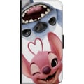 Miniatyrbilde 3 av 3: Kompatibelt Lommeboketui til OnePlus 9 Pro Lekne Stitch og Angel i nærbilde med store latterutbrudd og hjerteformede detaljer som skaper en sjarmeren