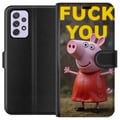 Miniatyrbilde 1 av 3: Kompatibelt Lommeboketui til Samsung Galaxy A52s 5G Søt tegnet Peppa Pig-lignende grisefigur i rosa med trassig positur og tydelig tekst i gult, humo