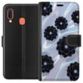 Pikkukuva 1 / 2: Yhteensopiva Lompakkokotelo Samsung Galaxy A20e Keskiyön kukinta mustia kukkia hohtavalla taustalla, elegantti ylellinen kukkakuviointi tummissa sävy