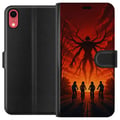 Miniatyrbillede 1 af 3: Kompatibel Tegnebogsetui til Apple iPhone XR Mørk Stranger Things-inspireret horrorillustration med rød himmel, truende monster og cyklende børn i dr
