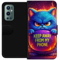 Miniatyrbilde 1 av 3: Kompatibelt Lommeboketui til OnePlus 9 Pro Sint, lodden blå katt med teksten Keep Away From My Phone i neonfarger og flamlignende effekter, humoristi