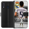 Miniatyrbillede 1 af 2: Kompatibel Tegnebogsetui til Samsung Galaxy A40 Real Madrid Jude Bellingham med forsvarer i trøje nummer 5 stort klubemblem sort-hvid kontrast atleti