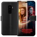 Miniatyrbillede 1 af 3: Kompatibel Tegnebogsetui til Samsung Galaxy S9+ Max Mayfield i et delt portræt mellem hverdagslys og en mørk parallelverden i Stranger Things-stil