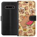Miniatyrbild 1 av 3: Kompatibelt Plånboksfodral till Samsung Galaxy S10+ Capybara Snack Tid Söta capybaror njuter av vattenmelon pizza och popcorn i en varm och lekfull d