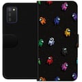 Miniatyrbilde 1 av 2: Kompatibelt Lommeboketui til Samsung Galaxy A03s Among Us-mønster med fargerike karakterer i verdensrommet, lekent gamingmotiv for Among Us-fans