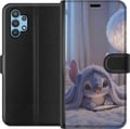 Pikkukuva 1 / 3: Yhteensopiva Lompakkokotelo Samsung Galaxy A32 5G Stitch peiton alla puhelin kädessään, sinisävyistä iltahyggeä, hurmaava unenomaisen kaunis design k