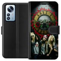 Miniatyrbillede 1 af 3: Kompatibel Tegnebogsetui til Xiaomi 12 Pro Guns N' Roses-bandet foran logoet, klassisk rockmotiv med ægte 80'er-stemning