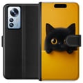 Miniatyrbillede 1 af 3: Kompatibel Tegnebogsetui til Xiaomi 12 Pro Sort kat, der kigger op over kanten – ren og trendy illustration med et legende udtryk og store øjne