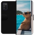 Miniatyrbilde 1 av 2: Kompatibelt Lommeboketui til Samsung Galaxy A03s Kapybara ved havet med solbriller, humoristisk sjarmerende design med avslappet feriestemning