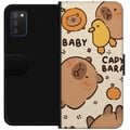 Miniatyrbilde 1 av 2: Kompatibelt Lommeboketui til Samsung Galaxy A03s Kawaii-kapibaraillustrasjon – Søt tegnet design med ender og appelsiner