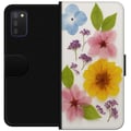 Miniatyrbilde 1 av 2: Kompatibelt Lommeboketui til Samsung Galaxy A03s Pressede blomster