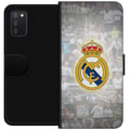 Miniatyrbillede 1 af 2: Kompatibel Tegnebogsetui til Samsung Galaxy A03s Real Madrid Emblem Fotboll Klubbmärke Vit Guld Design