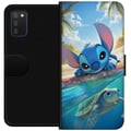 Miniatyrbilde 1 av 2: Kompatibelt Lommeboketui til Samsung Galaxy A03s Stitch med skilpadde - søt blå alien i tropisk strandmiljø fra Disney