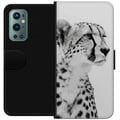 Miniatyrbilde 1 av 3: Kompatibelt Lommeboketui til OnePlus 9 Pro Stilrent svart-hvitt nærbilde av en gepard med et rolig blikk, elegante markeringer og et edelt uttrykk so
