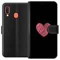 Pikkukuva 1 / 2: Yhteensopiva Lompakkokotelo Samsung Galaxy A20e Käsin piirretty vaaleanpunainen sydän mustalla minimalistisella taustalla