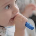 Miniatyrbillede 3 af 5: S�t med 3 babyskeer - NUBY - Silikone - Fra 6 m�neder - Bl� / R�d / Gr�n