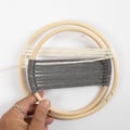 Miniatyrbild 5 av 6: DIY Pysselkit - Makramé Mobil Med Kristaller - Grå, Off White