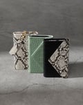 Miniatyrbild 6 av 7: Envelope Clutch Galaxy S20 Midnight Python