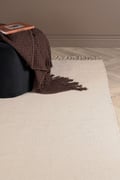 Miniatyrbillede 5 af 6: Telly Beige Bomuldstæppe 170x240 cm – Blødt og holdbart