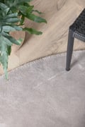 Miniatyrbillede 3 af 6: Brillo Rundt Viskose/Tæppe 200 cm i Sølv