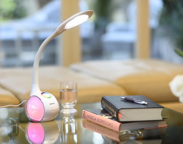Activejet AJE-RAINBOW RGB bordslampa med LED-belysningssockel