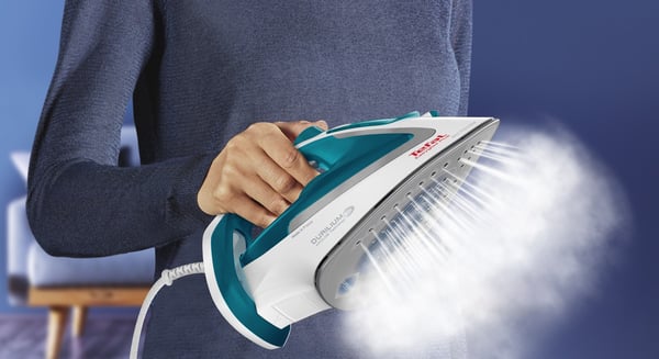 Tefal EasyGliss Plus FV5718 silitysrauta Kuiva- ja höyrysilitysrauta Durilium-pohja 2400 W Turkoosi. Valkoinen