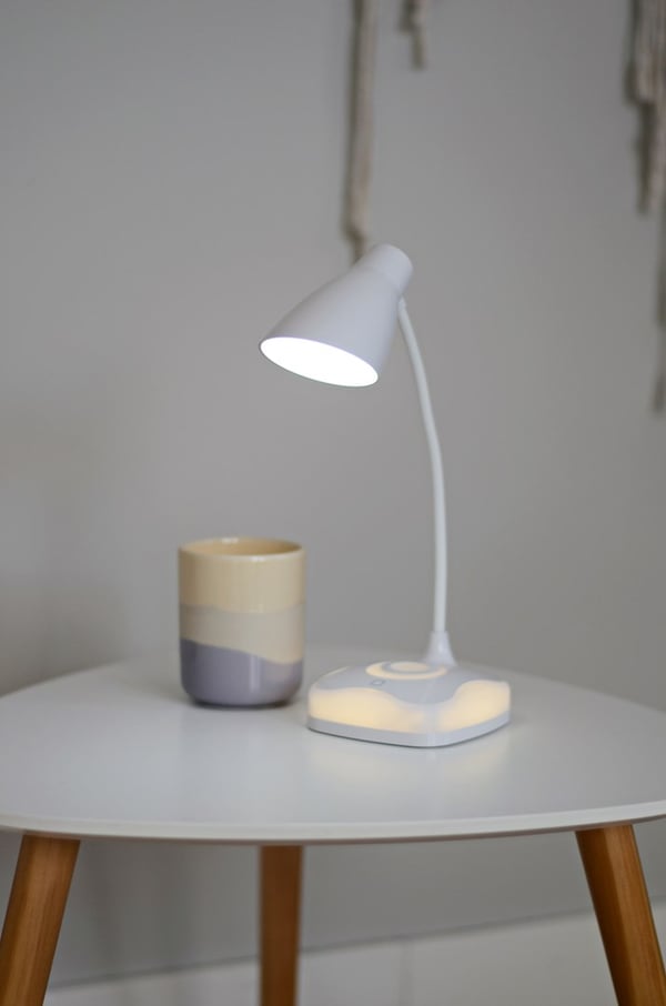 Activejet LED-pöytävalaisin AYE-CLASSIC PLUS valkoinen
