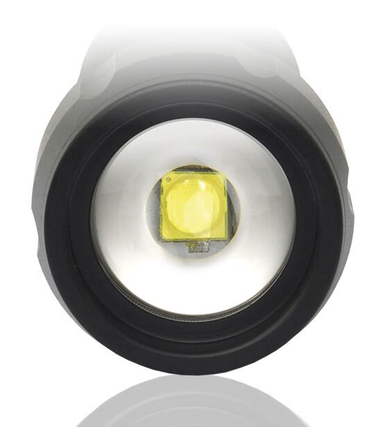 LED-ficklampa everActive FL-300+