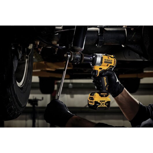 DeWALT DCF901P2-QW virtamutterinväännin 1/2" 340 N⋅m Musta. Keltainen 12 V