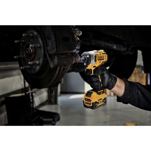 DeWALT DCF901P2-QW virtamutterinväännin 1/2" 340 N⋅m Musta. Keltainen 12 V
