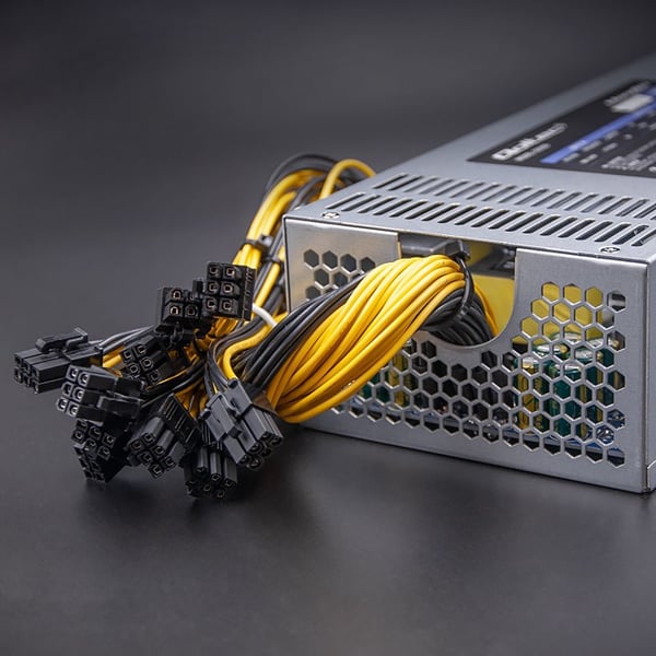 Qoltec 50350 virtalähde 1850W PCI-E| 80 Plus Platinum | Gaming Miner