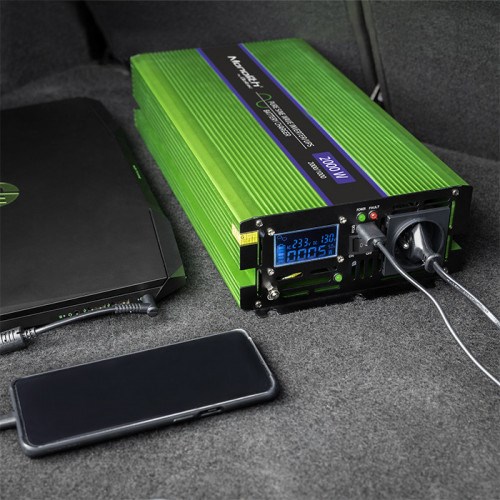 Qoltec Monolith nätadapter/växelriktare Auto 2000 W Grön