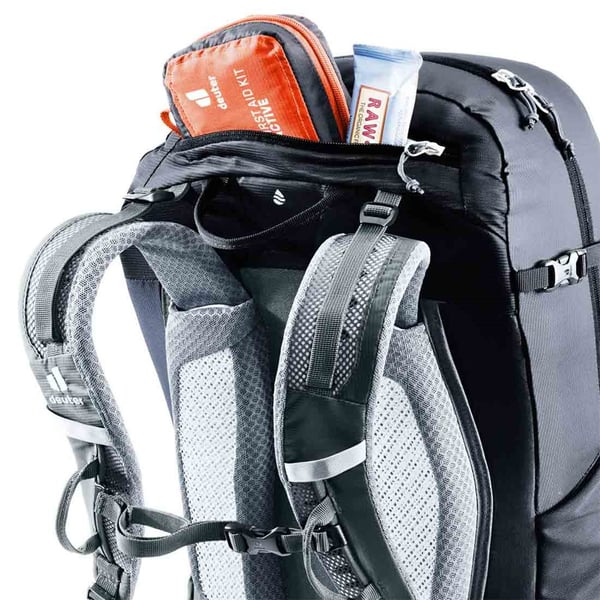 Deuter Trail Pro 33 musta-liuskekivi vaellusreppu