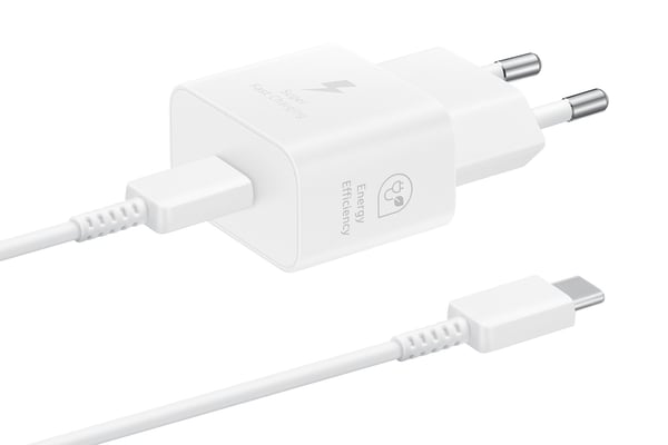 Samsung EP-T2510 älypuhelin, valkoinen, AC. USB-pikalataus sisätiloihin.