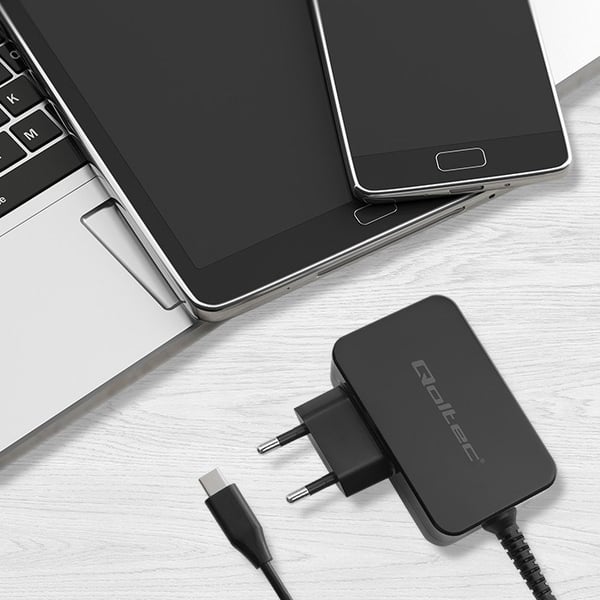 Qoltec 52386 GaN POWER PRO oplader | 1xUSB-C | 65W | 5-20V | 3-3.25A | Sort